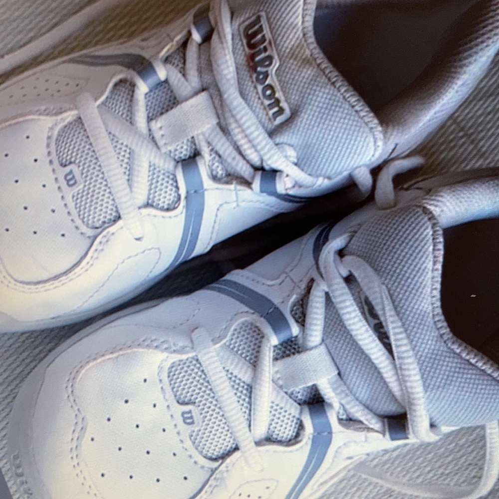 Good condition kid’s tennis shoes
